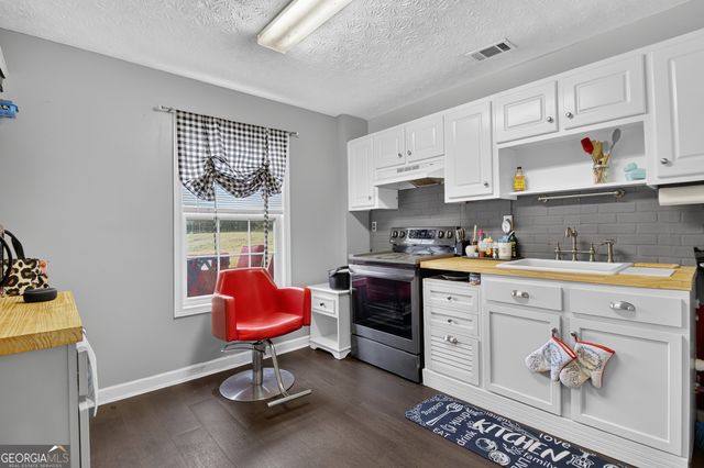 69 Alma Court, Commerce, GA 30529