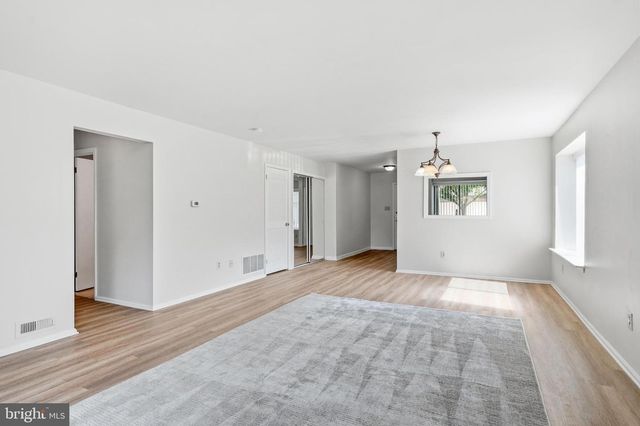 905 CHESTERWOOD CT, Marlton, NJ 08053