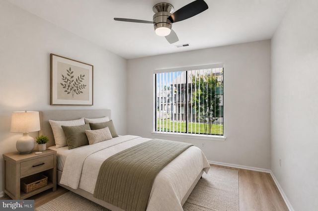 905 CHESTERWOOD CT, Marlton, NJ 08053