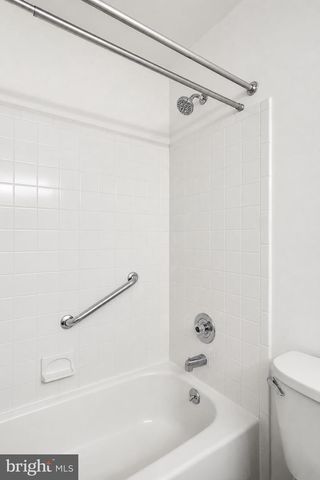 905 CHESTERWOOD CT, Marlton, NJ 08053