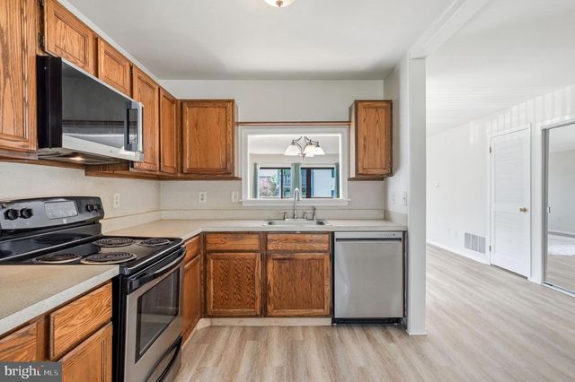905 CHESTERWOOD CT, Marlton, NJ 08053