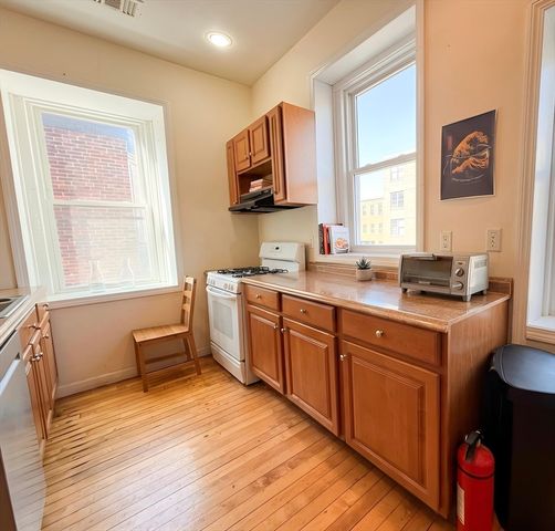 11 Vancouver St 3, Boston, MA 02115