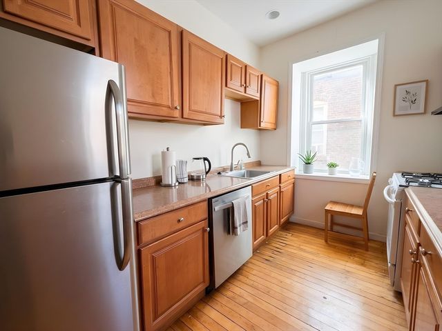 11 Vancouver St 3, Boston, MA 02115