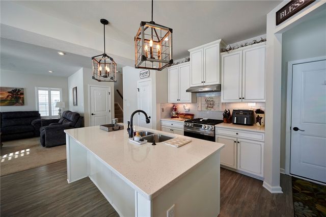 138 Twin Oaks Dr, Buffalo Twp, PA 16055