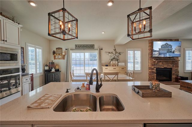 138 Twin Oaks Dr, Buffalo Twp, PA 16055