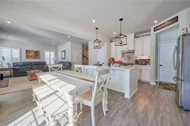 138 Twin Oaks Dr, Buffalo Twp, PA 16055