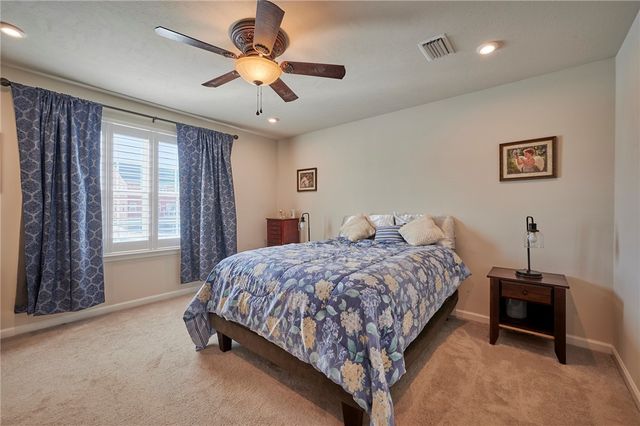 138 Twin Oaks Dr, Buffalo Twp, PA 16055