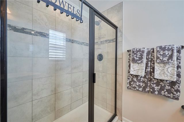 138 Twin Oaks Dr, Buffalo Twp, PA 16055