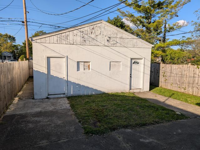 3018 E 6th Avenue, Columbus, OH 43219