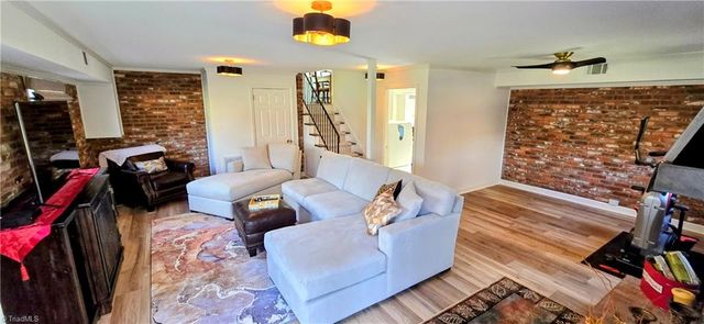 105 Mendenhall Road, Jamestown, NC 27282