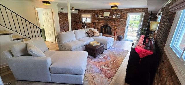 105 Mendenhall Road, Jamestown, NC 27282