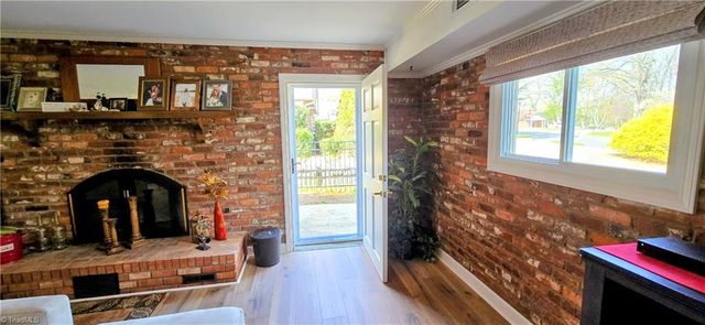 105 Mendenhall Road, Jamestown, NC 27282