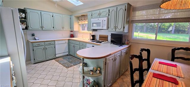 105 Mendenhall Road, Jamestown, NC 27282