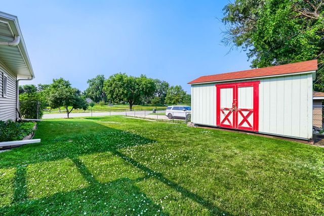 900 W 84th Street, Bloomington, MN 55420