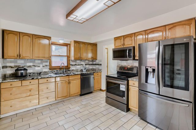 900 W 84th Street, Bloomington, MN 55420