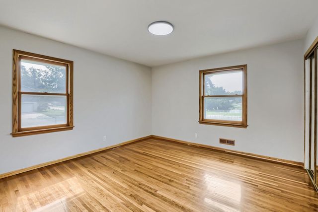 900 W 84th Street, Bloomington, MN 55420