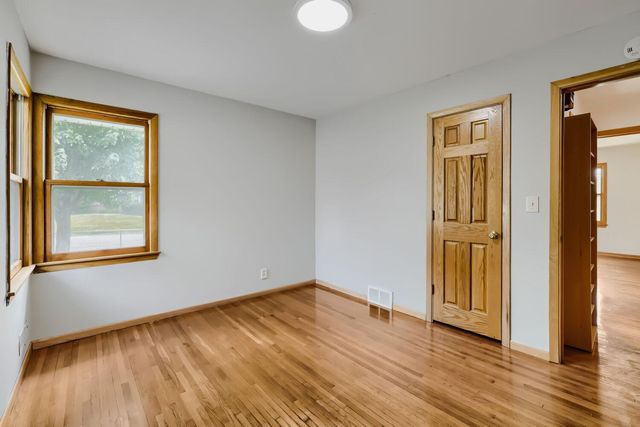 900 W 84th Street, Bloomington, MN 55420