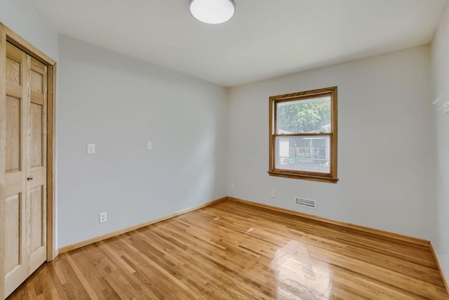 900 W 84th Street, Bloomington, MN 55420