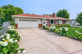 900 W 84th Street, Bloomington, MN 55420