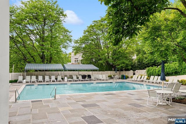 19 Quail Court 40, Englewood, NJ 07631