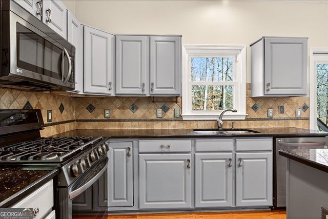 535 Tumbling Creek Drive, Alpharetta, GA 30005