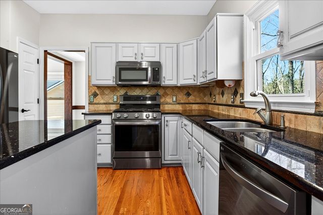 535 Tumbling Creek Drive, Alpharetta, GA 30005