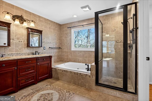 535 Tumbling Creek Drive, Alpharetta, GA 30005