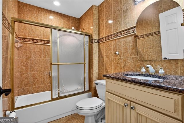 535 Tumbling Creek Drive, Alpharetta, GA 30005