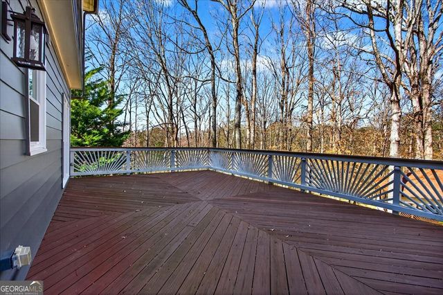 535 Tumbling Creek Drive, Alpharetta, GA 30005