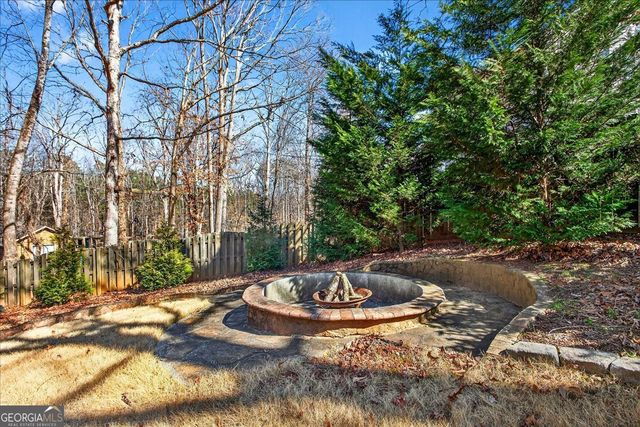 535 Tumbling Creek Drive, Alpharetta, GA 30005
