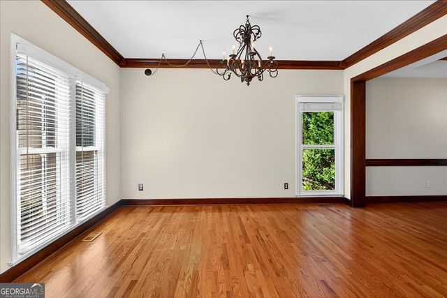 535 Tumbling Creek Drive, Alpharetta, GA 30005