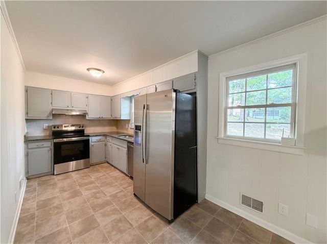 170 Laurien Street, Fayetteville, GA 30214