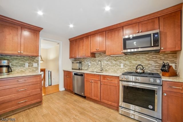 59 Trocha Ave, Livingston Twp., NJ 07039