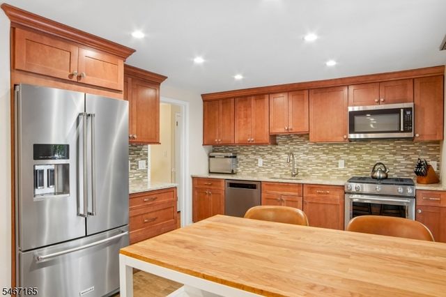 59 Trocha Ave, Livingston Twp., NJ 07039