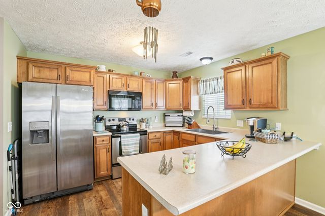 1383 Bridgeport Drive, Westfield, IN 46074