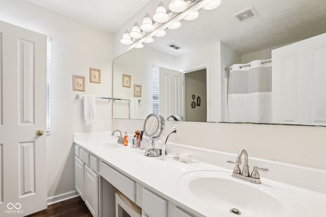 1383 Bridgeport Drive, Westfield, IN 46074