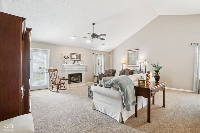 1383 Bridgeport Drive, Westfield, IN 46074