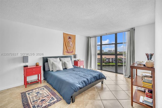 200 Leslie Dr 818, Hallandale Beach, FL 33009