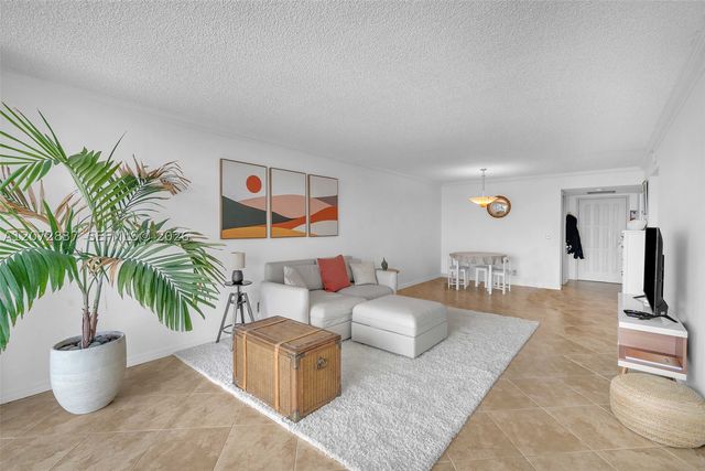 200 Leslie Dr 818, Hallandale Beach, FL 33009