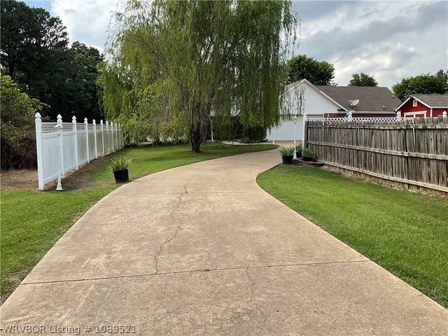 603 Hamilton Lane, Greenwood, AR 72936
