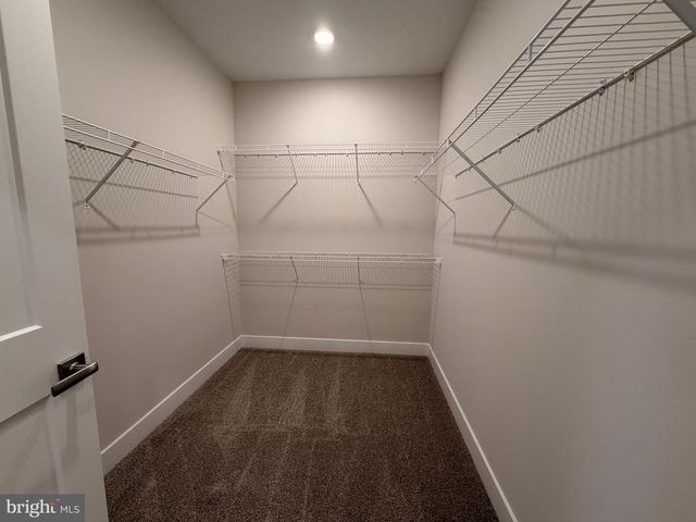 100 VILLAGE DR, Skillman, NJ 08558