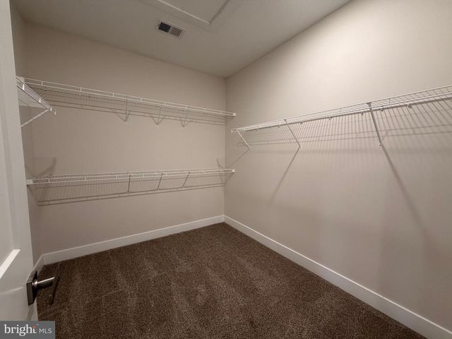 100 VILLAGE DR, Skillman, NJ 08558