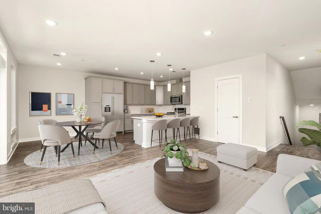 100 VILLAGE DR, Skillman, NJ 08558