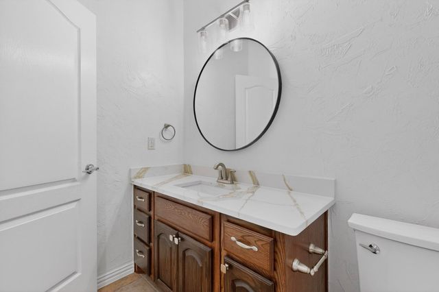 9807 Silver Creek Drive, Scurry, TX 75158