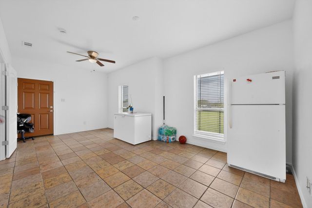 9807 Silver Creek Drive, Scurry, TX 75158