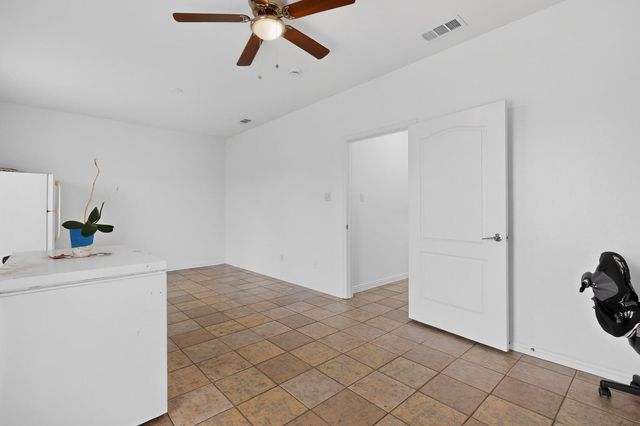 9807 Silver Creek Drive, Scurry, TX 75158
