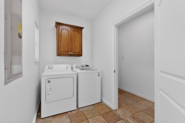 9807 Silver Creek Drive, Scurry, TX 75158