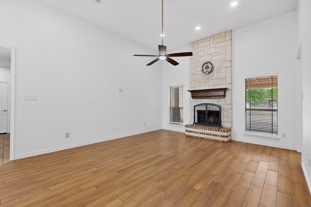 9807 Silver Creek Drive, Scurry, TX 75158