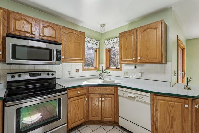 3108 Hawks Haven Trail, Deforest, WI 53532