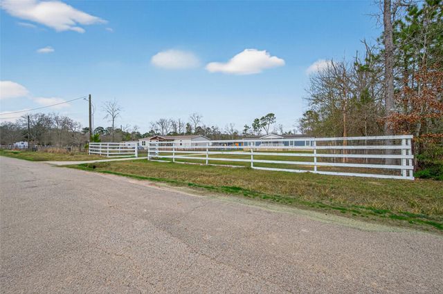 15933 W Relza Drive, Splendora, TX 77372